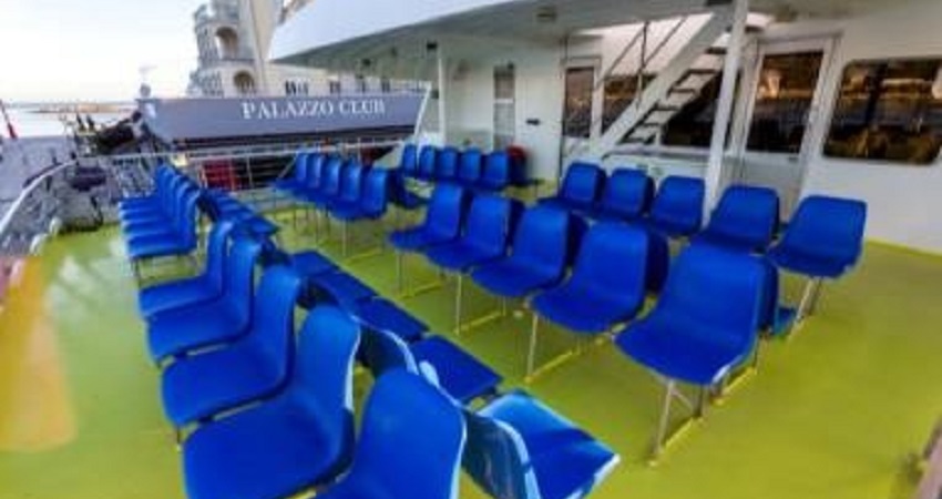 Zunanja paluba zadaj